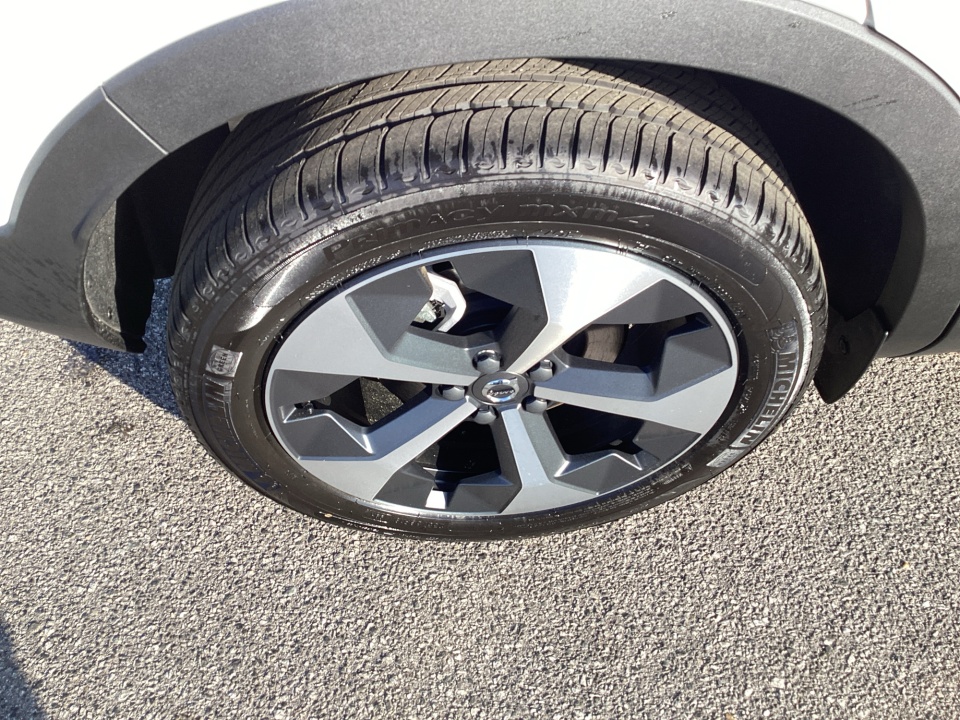 YV4L12UC3T2767888 2026 Volvo XC40 Plus, B5 AWD Gas (mild hybrid), Dark