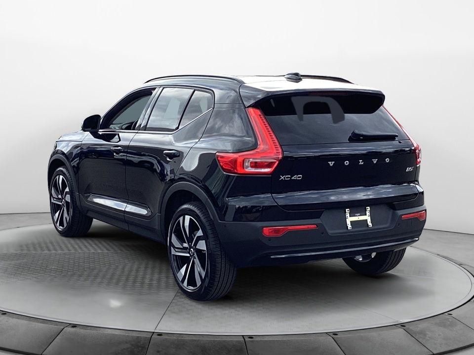 YV4L12UC3T2814823 2026 Volvo XC40 Plus, B5 AWD Gas (mild hybrid), Dark