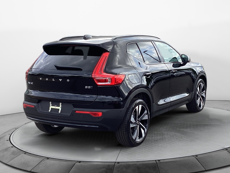 YV4L12UC3T2814823 2026 Volvo XC40 Plus, B5 AWD Gas (mild hybrid), Dark