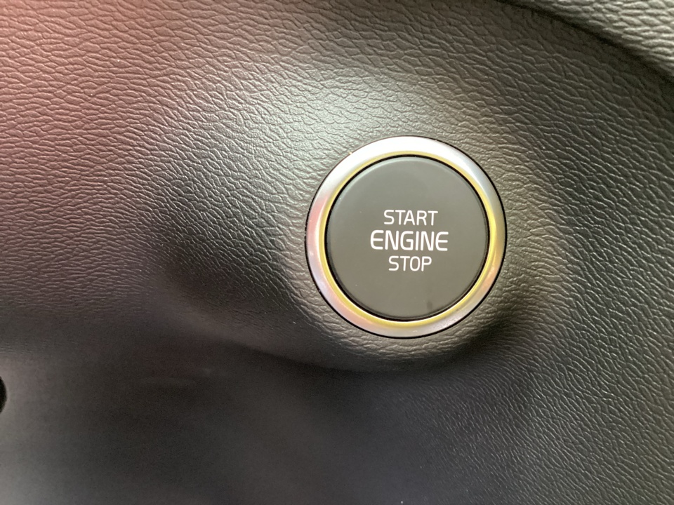 YV4L12UC3T2814823 2026 Volvo XC40 Plus, B5 AWD Gas (mild hybrid), Dark