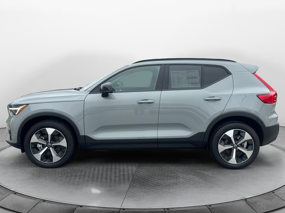 YV4L12UC4T2789771 2026 Volvo XC40 Plus