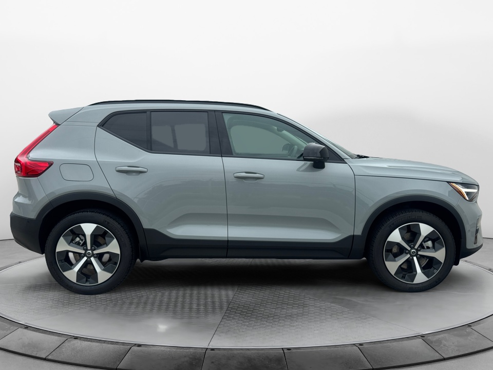 YV4L12UC4T2789771 2026 Volvo XC40 Plus