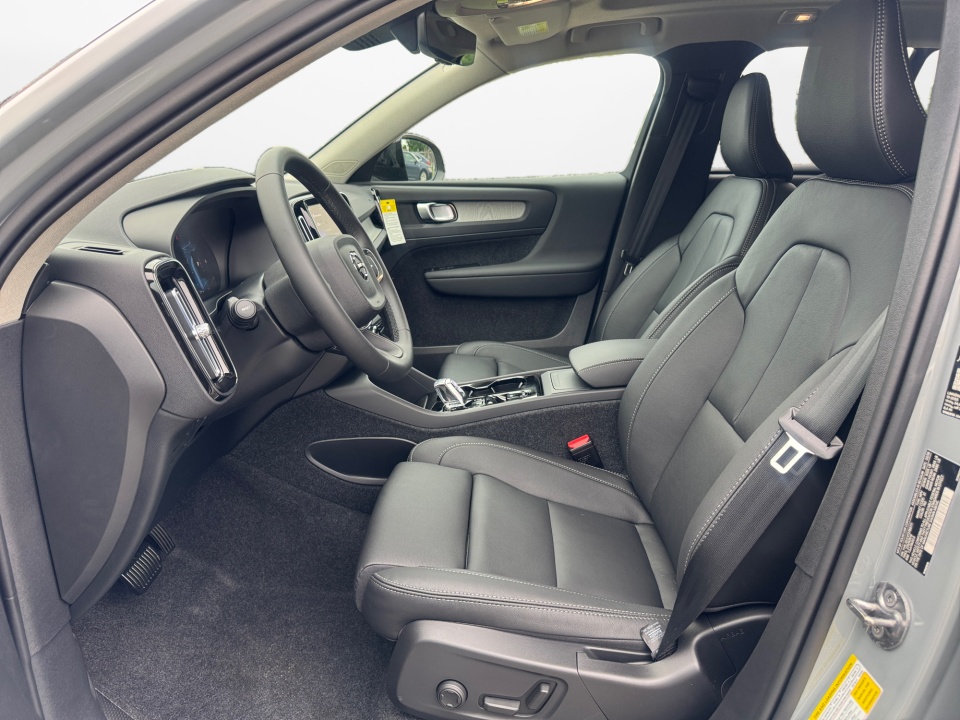 YV4L12UC4T2789771 2026 Volvo XC40 Plus