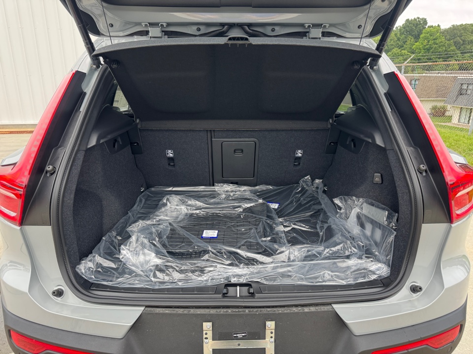 YV4L12UC4T2789771 2026 Volvo XC40 Plus