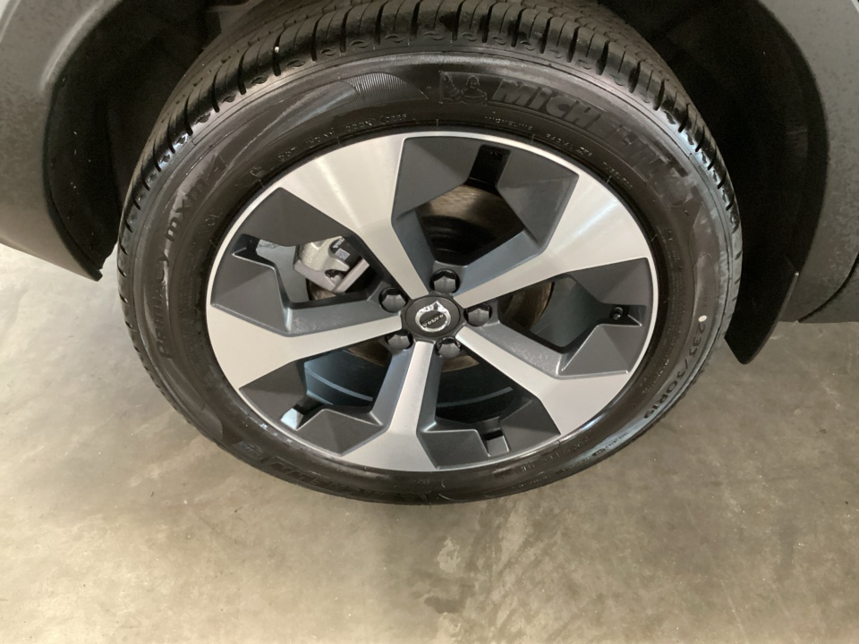YV4L12UC4T2789771 2026 Volvo XC40 Plus