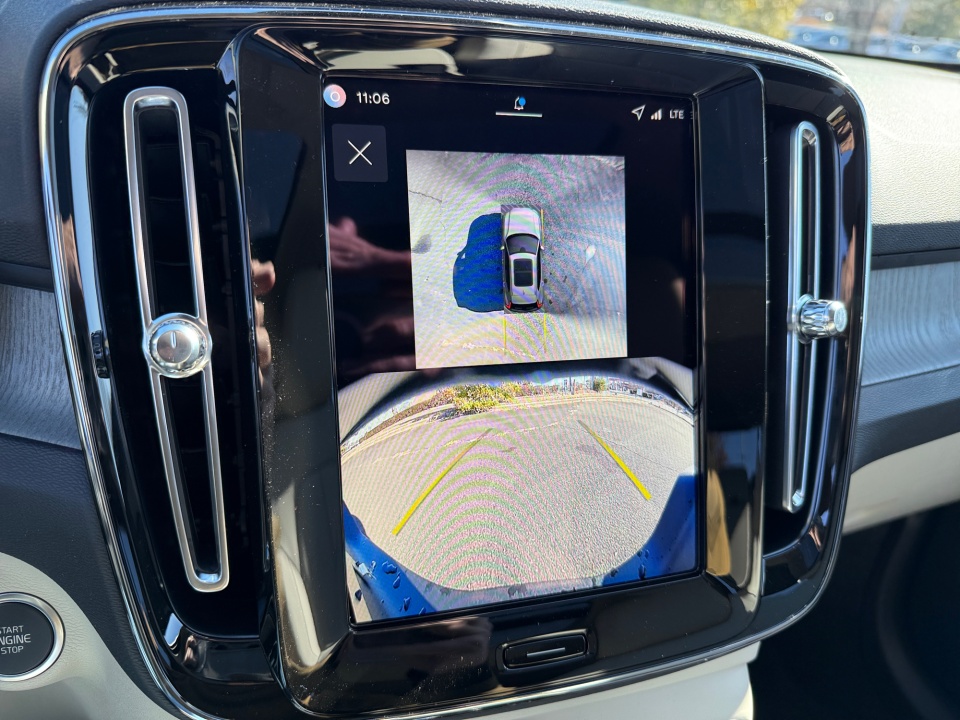 YV4L12UC5T2743141 2026 Volvo XC40 B5 Plus