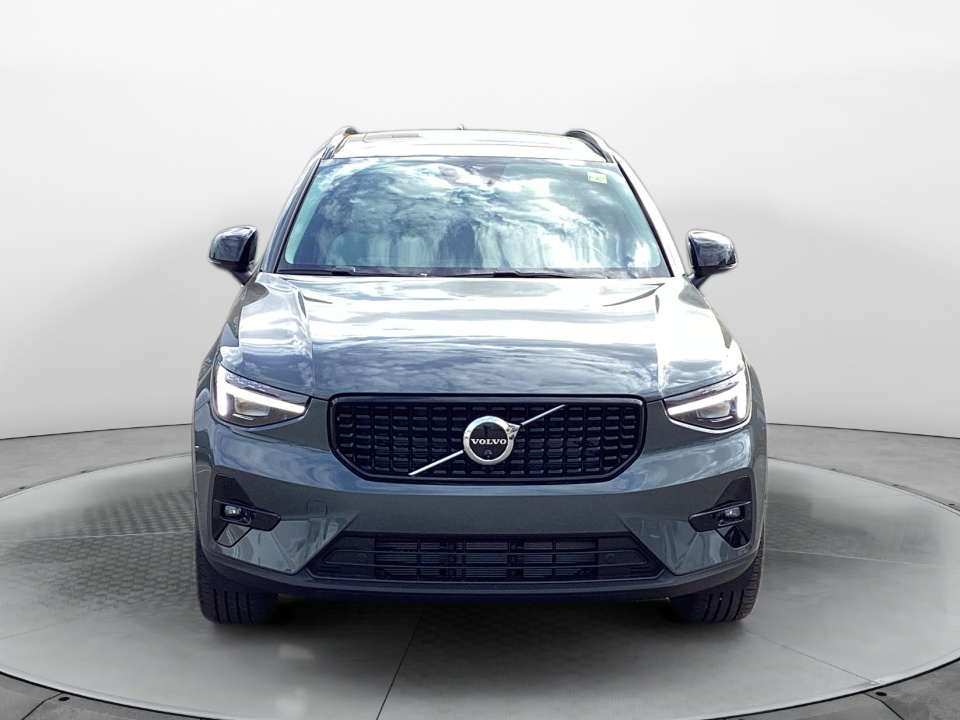 YV4L12UC5T2779427 2026 Volvo XC40 Plus, B5 AWD Gas (mild hybrid), Dark