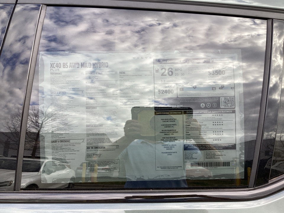 YV4L12UC5T2779427 2026 Volvo XC40 Plus, B5 AWD Gas (mild hybrid), Dark