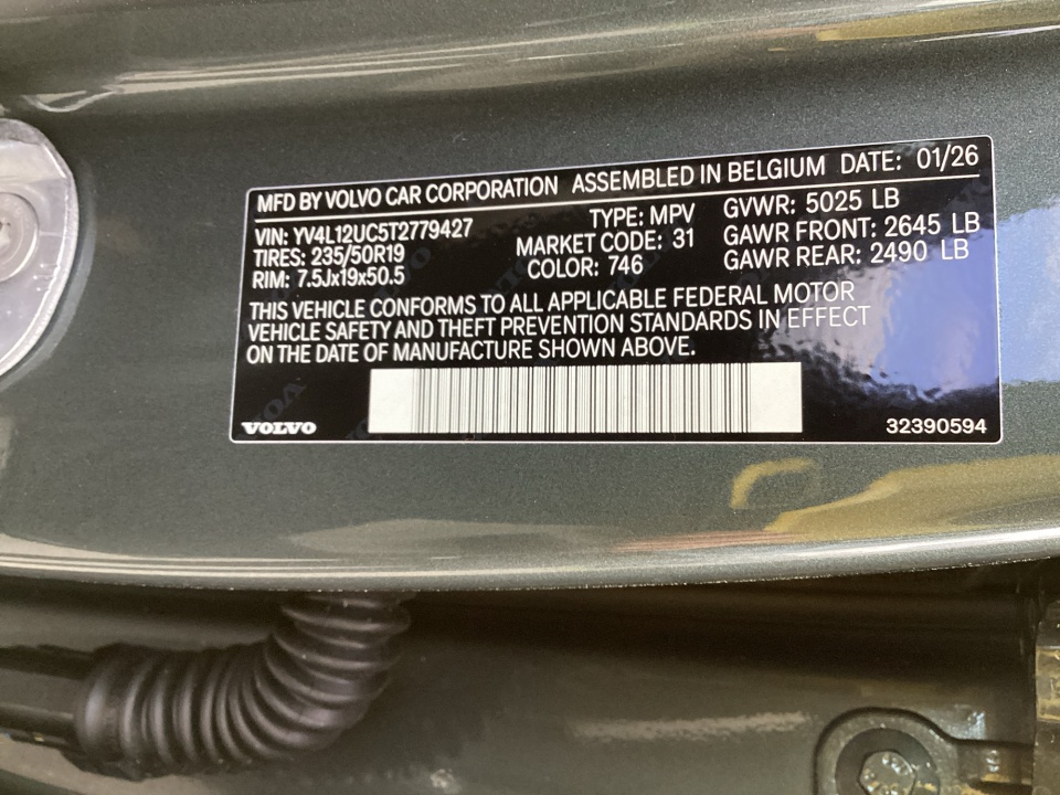 YV4L12UC5T2779427 2026 Volvo XC40 Plus, B5 AWD Gas (mild hybrid), Dark