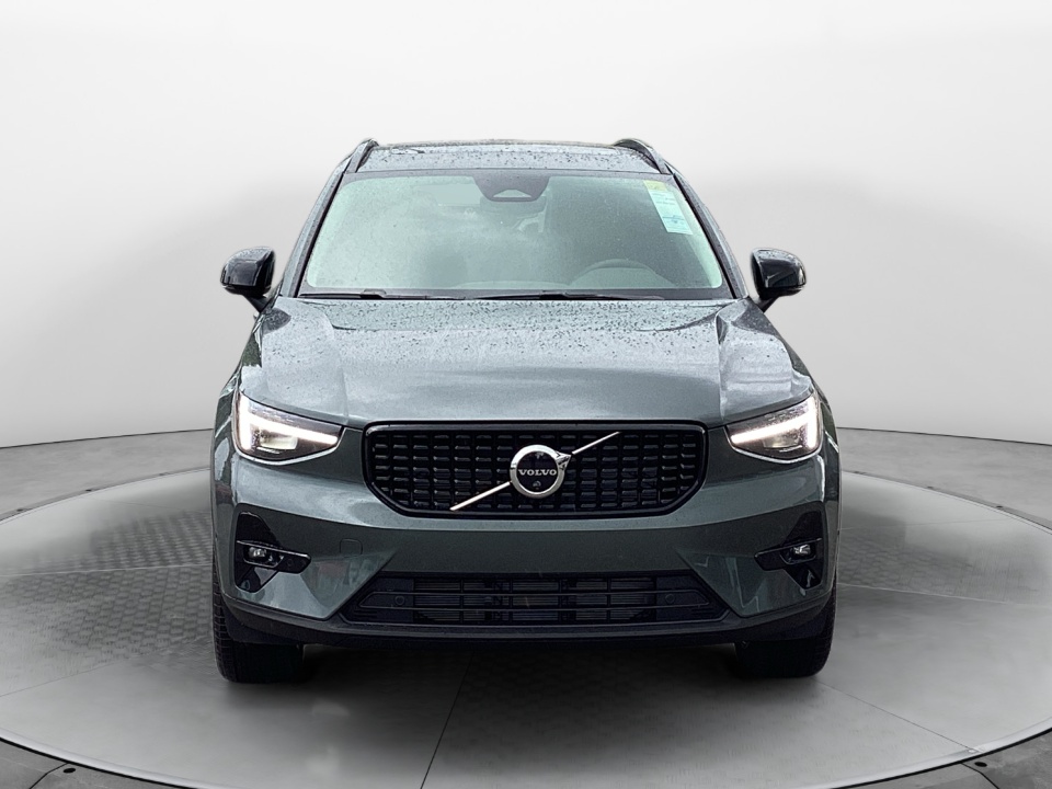 YV4L12UC5T2816637 2026 Volvo XC40 Plus, B5 AWD Gas (mild hybrid), Dark