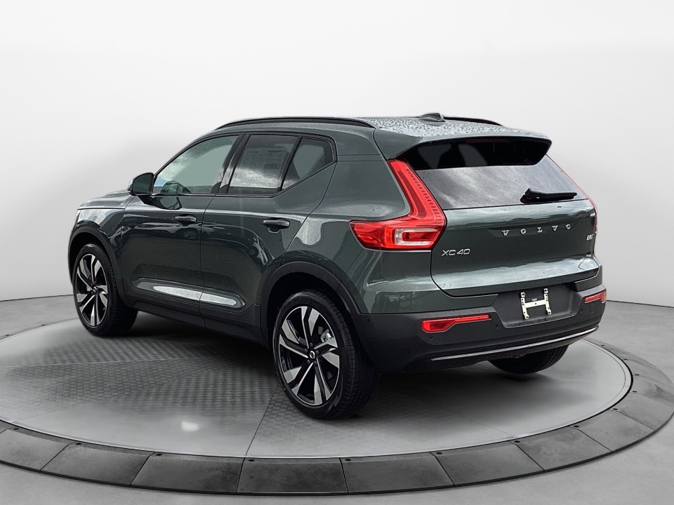 YV4L12UC5T2816637 2026 Volvo XC40 Plus, B5 AWD Gas (mild hybrid), Dark