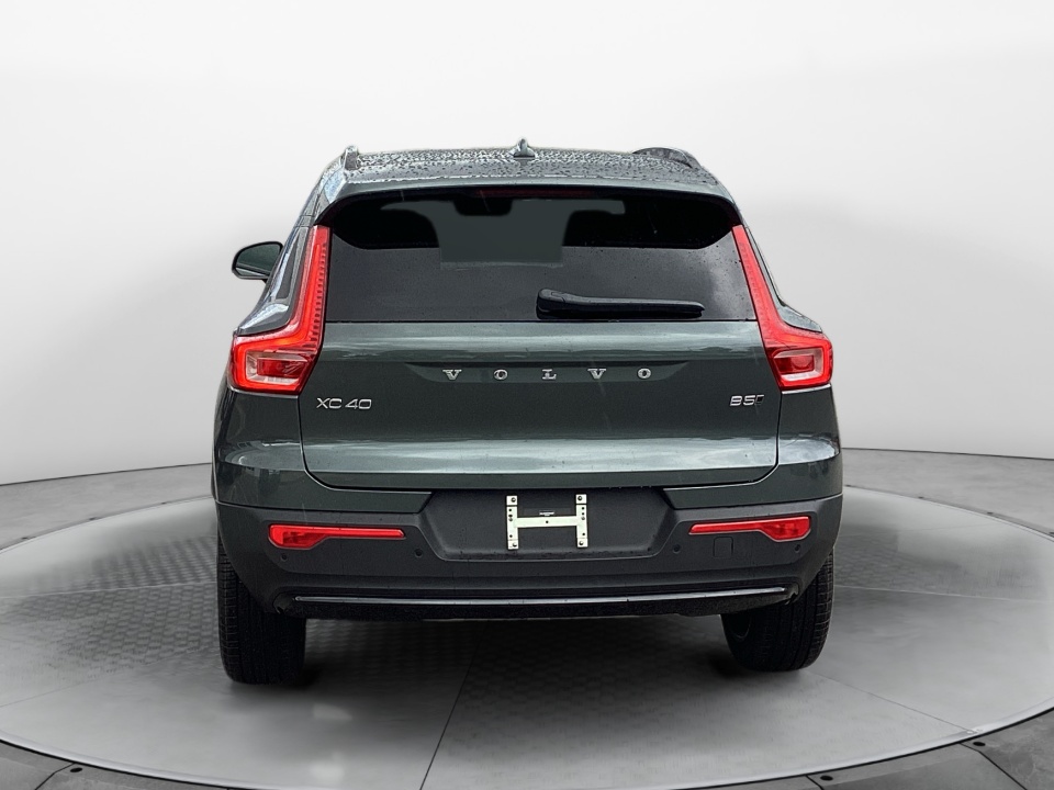 YV4L12UC5T2816637 2026 Volvo XC40 Plus, B5 AWD Gas (mild hybrid), Dark