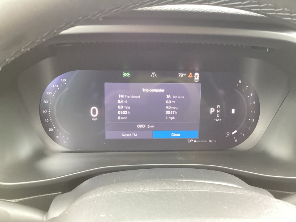YV4L12UC5T2816637 2026 Volvo XC40 Plus, B5 AWD Gas (mild hybrid), Dark