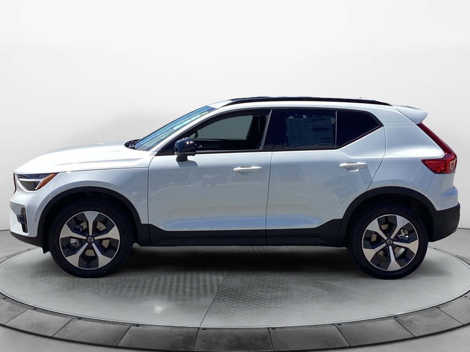 YV4L12UC9T2811621 2026 Volvo XC40 Plus