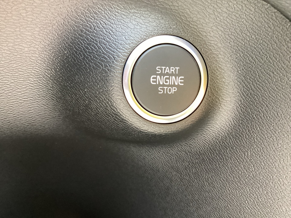 YV4L12UC9T2811621 2026 Volvo XC40 Plus