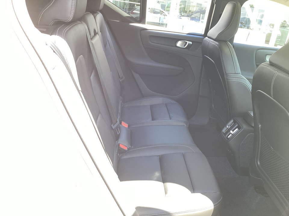 YV4L12UC9T2811621 2026 Volvo XC40 Plus