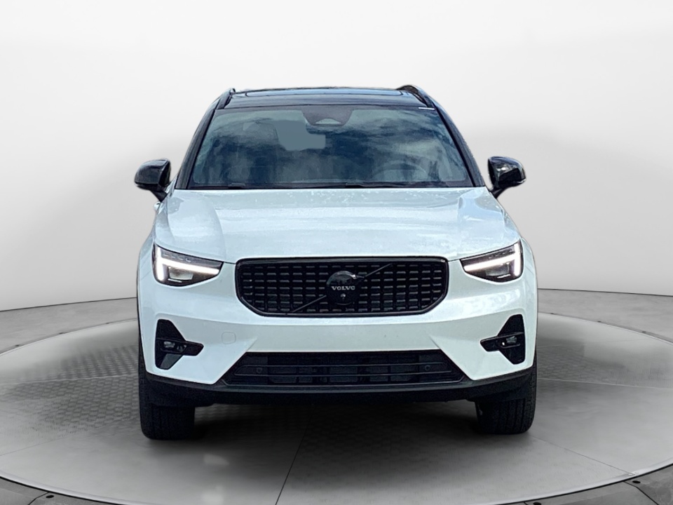 YV4L12UD0T2767209 2026 Volvo XC40 Black Edition Ultra, B5 AWD Gas (mild hybrid)