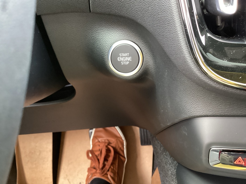 YV4L12UD0T2767209 2026 Volvo XC40 Black Edition Ultra, B5 AWD Gas (mild hybrid)