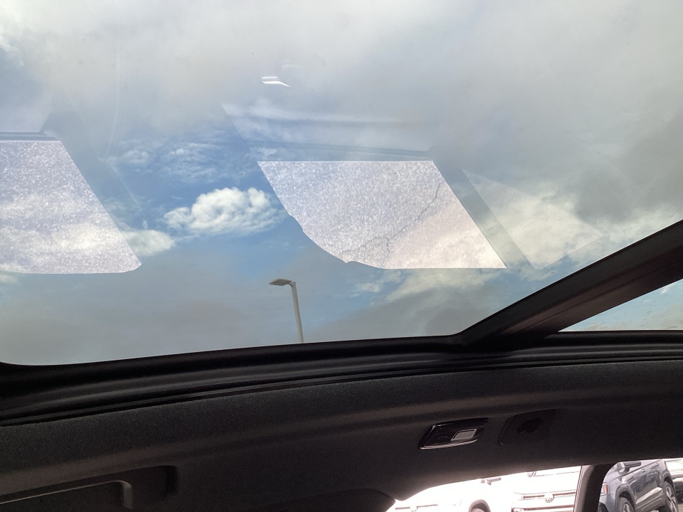 YV4L12UD0T2767209 2026 Volvo XC40 Black Edition Ultra, B5 AWD Gas (mild hybrid)