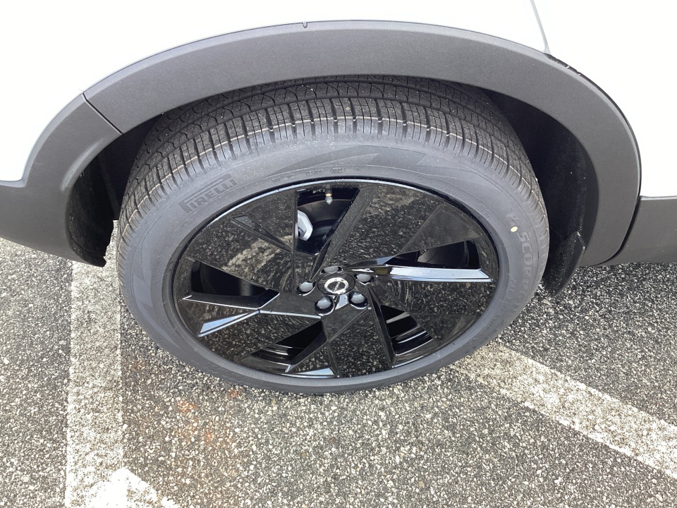 YV4L12UD0T2767209 2026 Volvo XC40 Black Edition Ultra, B5 AWD Gas (mild hybrid)