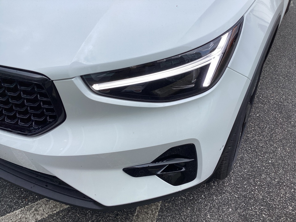 YV4L12UD0T2767209 2026 Volvo XC40 Black Edition Ultra, B5 AWD Gas (mild hybrid)