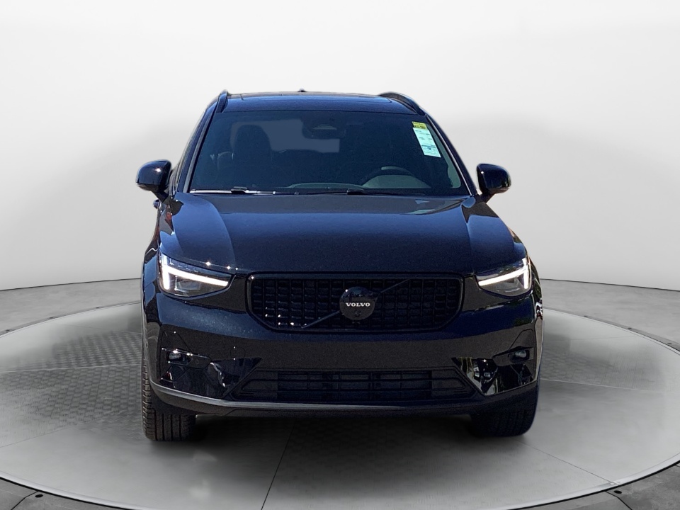 YV4L12UD5T2802553 2026 Volvo XC40 Black Edition Ultra, B5 AWD Gas (mild hybrid)