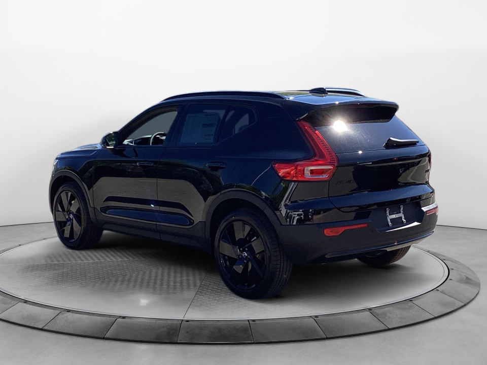 YV4L12UD5T2802553 2026 Volvo XC40 Black Edition Ultra, B5 AWD Gas (mild hybrid)