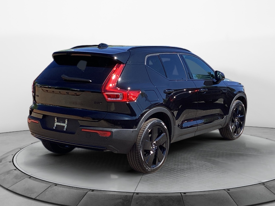 YV4L12UD5T2802553 2026 Volvo XC40 Black Edition Ultra, B5 AWD Gas (mild hybrid)