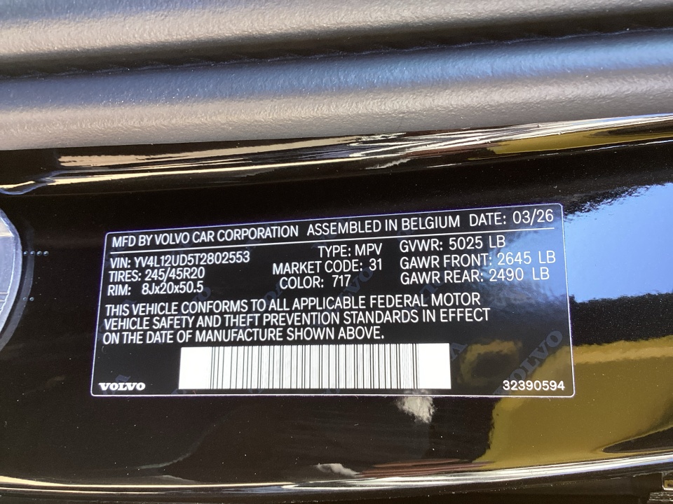 YV4L12UD5T2802553 2026 Volvo XC40 Black Edition Ultra, B5 AWD Gas (mild hybrid)