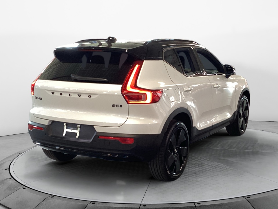 YV4L12UD9T2818612 2026 Volvo XC40 Ultra Black Edition