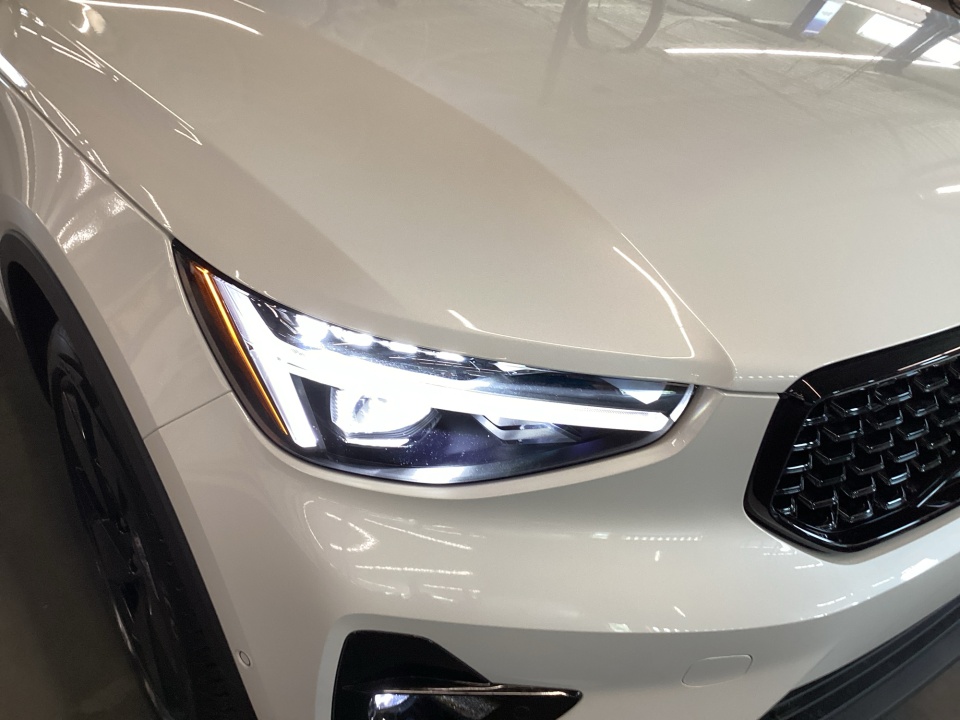 YV4L12UD9T2818612 2026 Volvo XC40 Ultra Black Edition