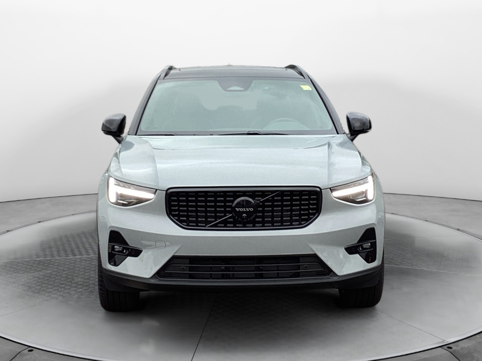 YV4L12UDXT2851439 2026 Volvo XC40 Ultra Black Edition