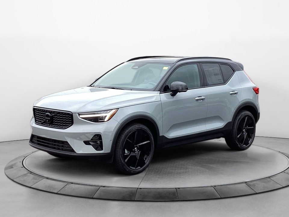 2026 Volvo XC40 Ultra Black Edition
