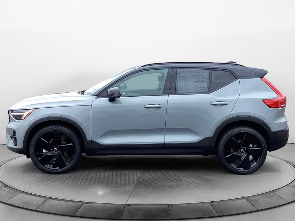 YV4L12UDXT2851439 2026 Volvo XC40 Ultra Black Edition