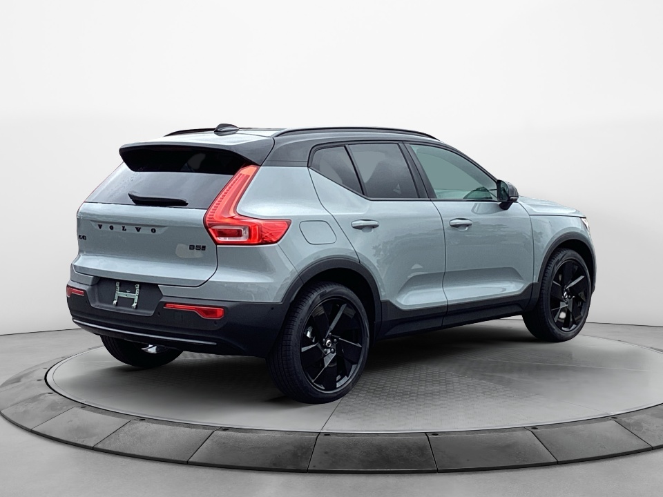YV4L12UDXT2851439 2026 Volvo XC40 Ultra Black Edition