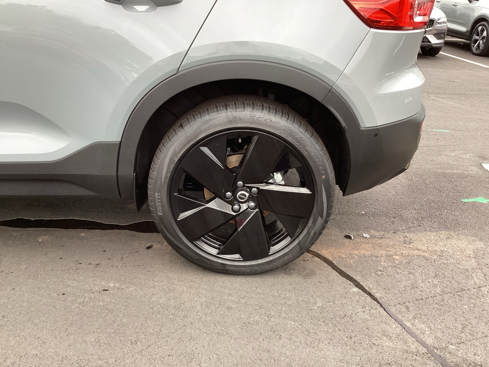 YV4L12UDXT2851439 2026 Volvo XC40 Ultra Black Edition