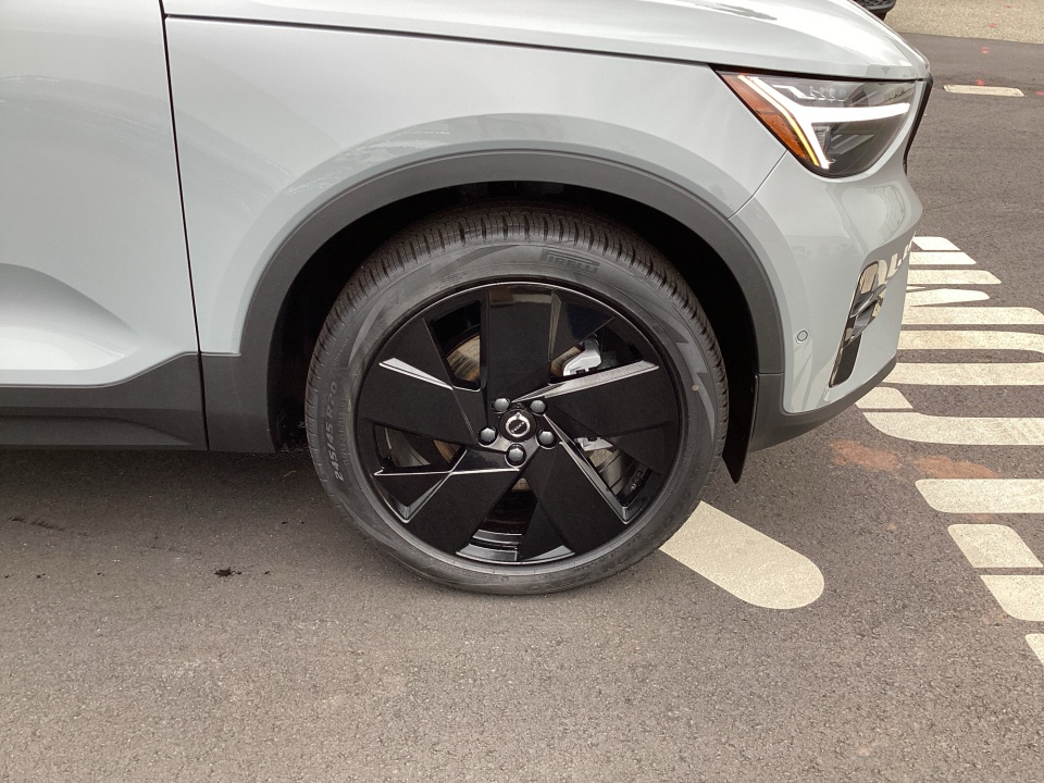 YV4L12UDXT2851439 2026 Volvo XC40 Ultra Black Edition