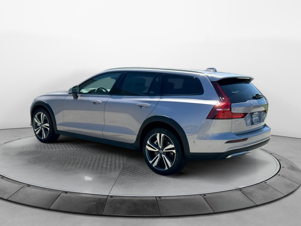 YV4L12WKXT2170032 2026 Volvo V60 Cross Country B5 Plus