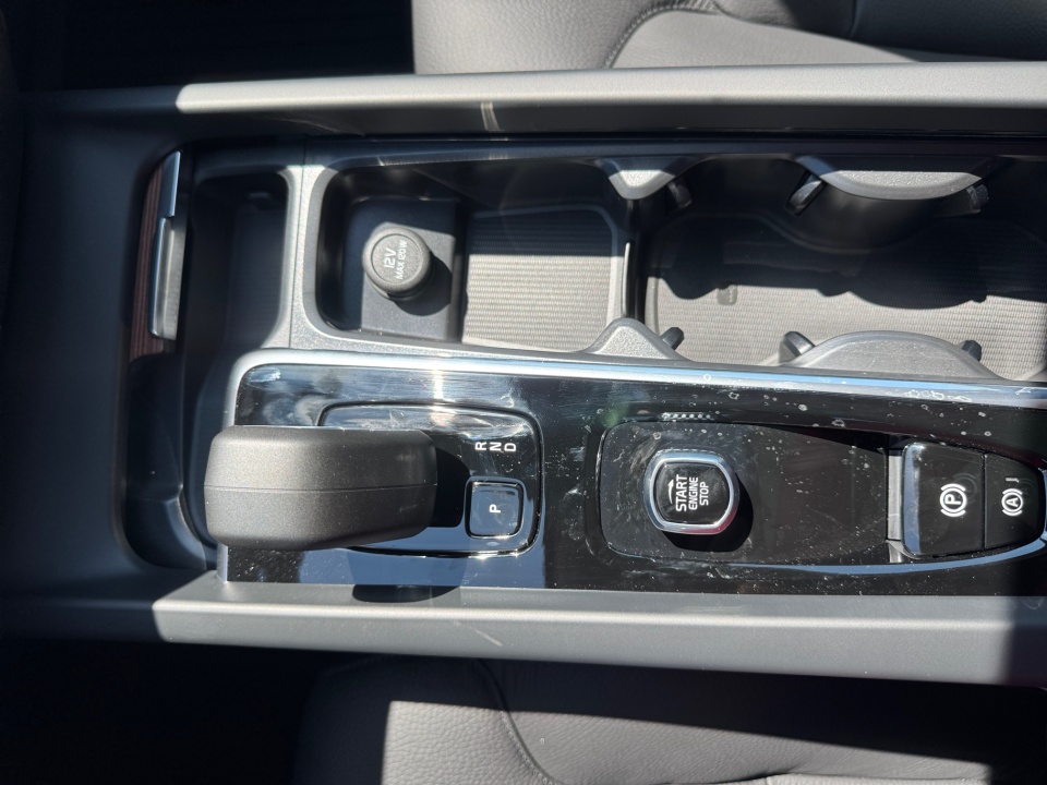 YV4L12WKXT2170032 2026 Volvo V60 Cross Country B5 Plus