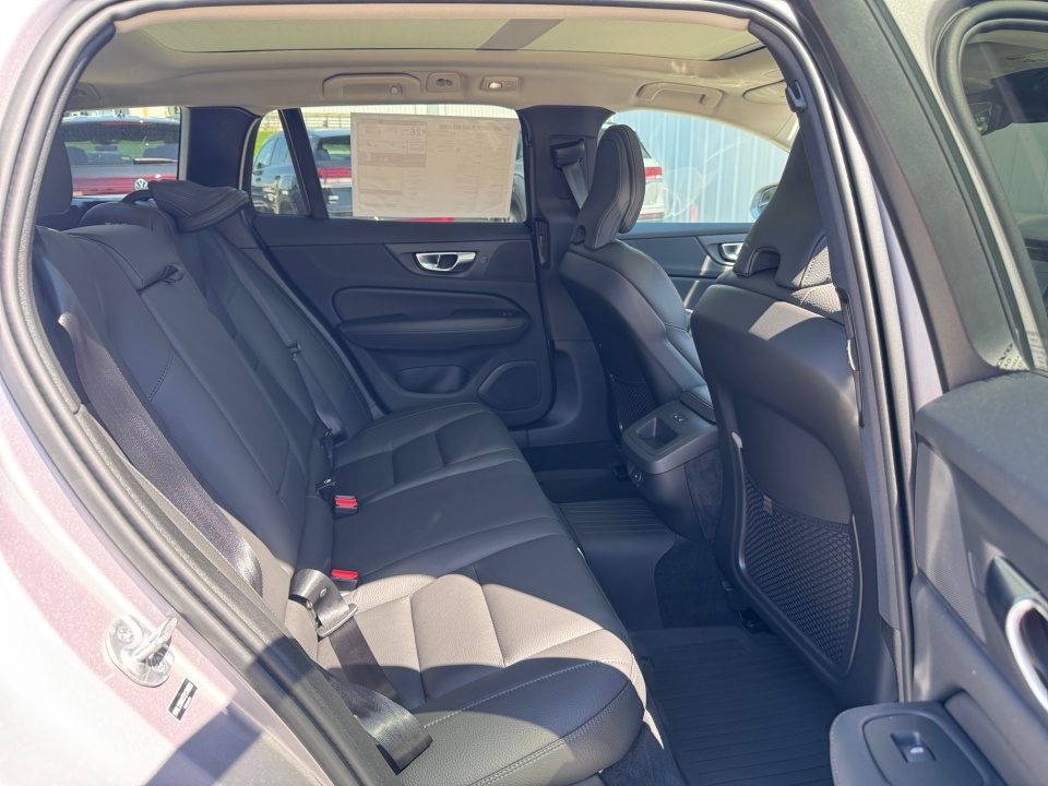 YV4L12WKXT2170032 2026 Volvo V60 Cross Country B5 Plus