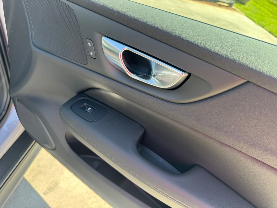 YV4L12WKXT2170032 2026 Volvo V60 Cross Country B5 Plus