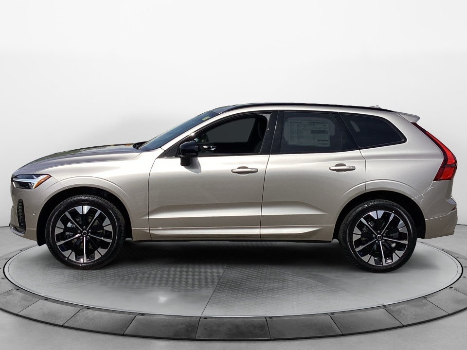 YV4M12RC2T1452843 2026 Volvo XC60 B5 Plus