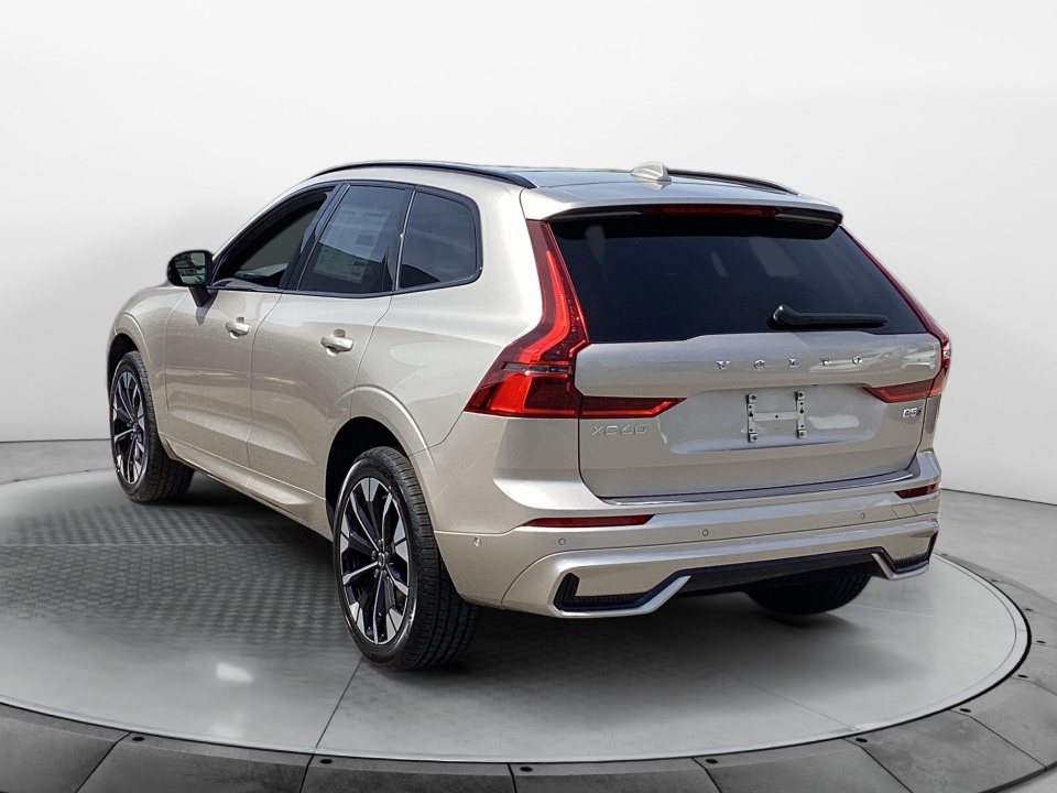 YV4M12RC2T1452843 2026 Volvo XC60 B5 Plus
