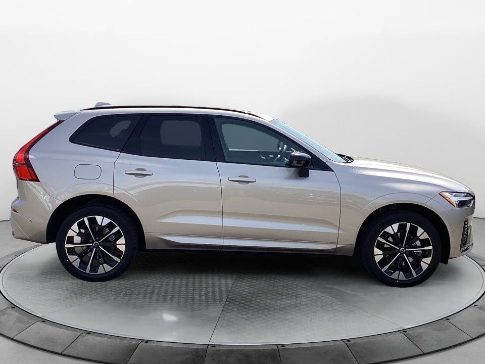 YV4M12RC2T1452843 2026 Volvo XC60 B5 Plus