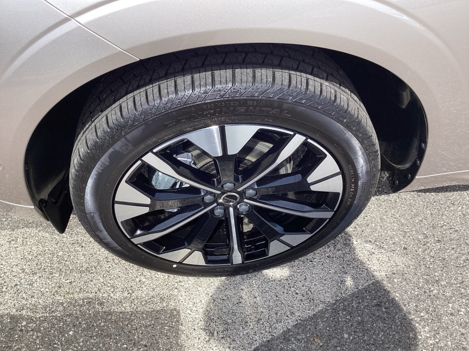 YV4M12RC2T1452843 2026 Volvo XC60 B5 Plus