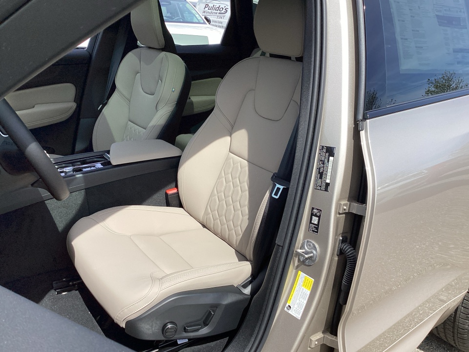 YV4M12RC2T1452843 2026 Volvo XC60 B5 Plus