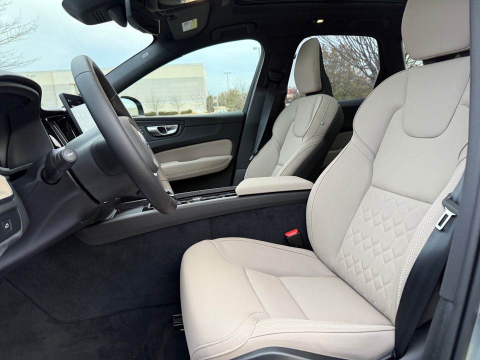 YV4M12RC3T1395777 2026 Volvo XC60 B5 Plus