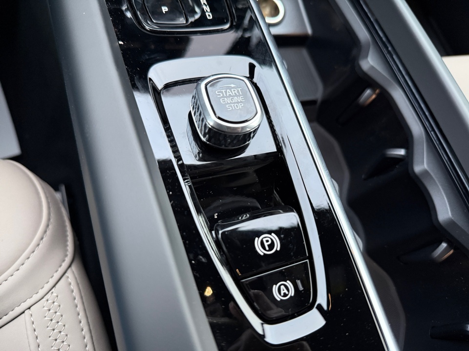 YV4M12RC3T1395777 2026 Volvo XC60 B5 Plus