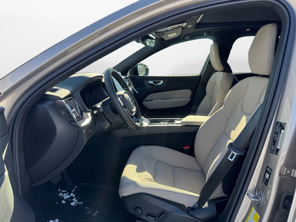 YV4M12RC3T1434433 2026 Volvo XC60 B5 Plus