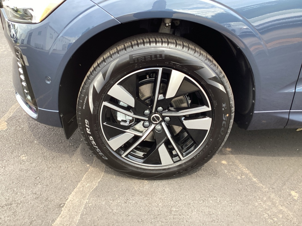 YV4M12RC3T1496267 2026 Volvo XC60 Plus